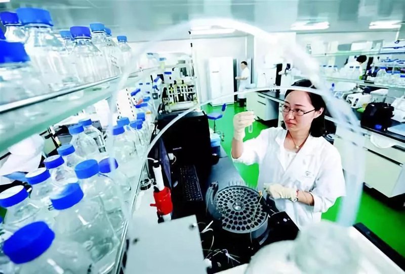 蛋白质表达技术在生物医学研究中至关重要,本文将从多个维度对三种常用的技术进行对比分析。